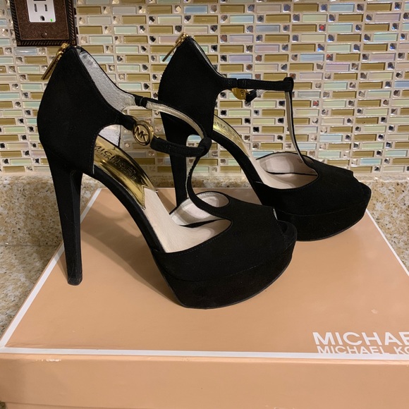 Michael Kors Brayson Platforms - Picture 6 of 7
